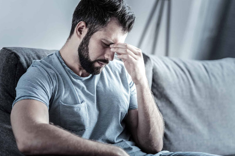 13 راهکار برای غلبه بر احساس تنهایی + خطرات تنهایی + تست